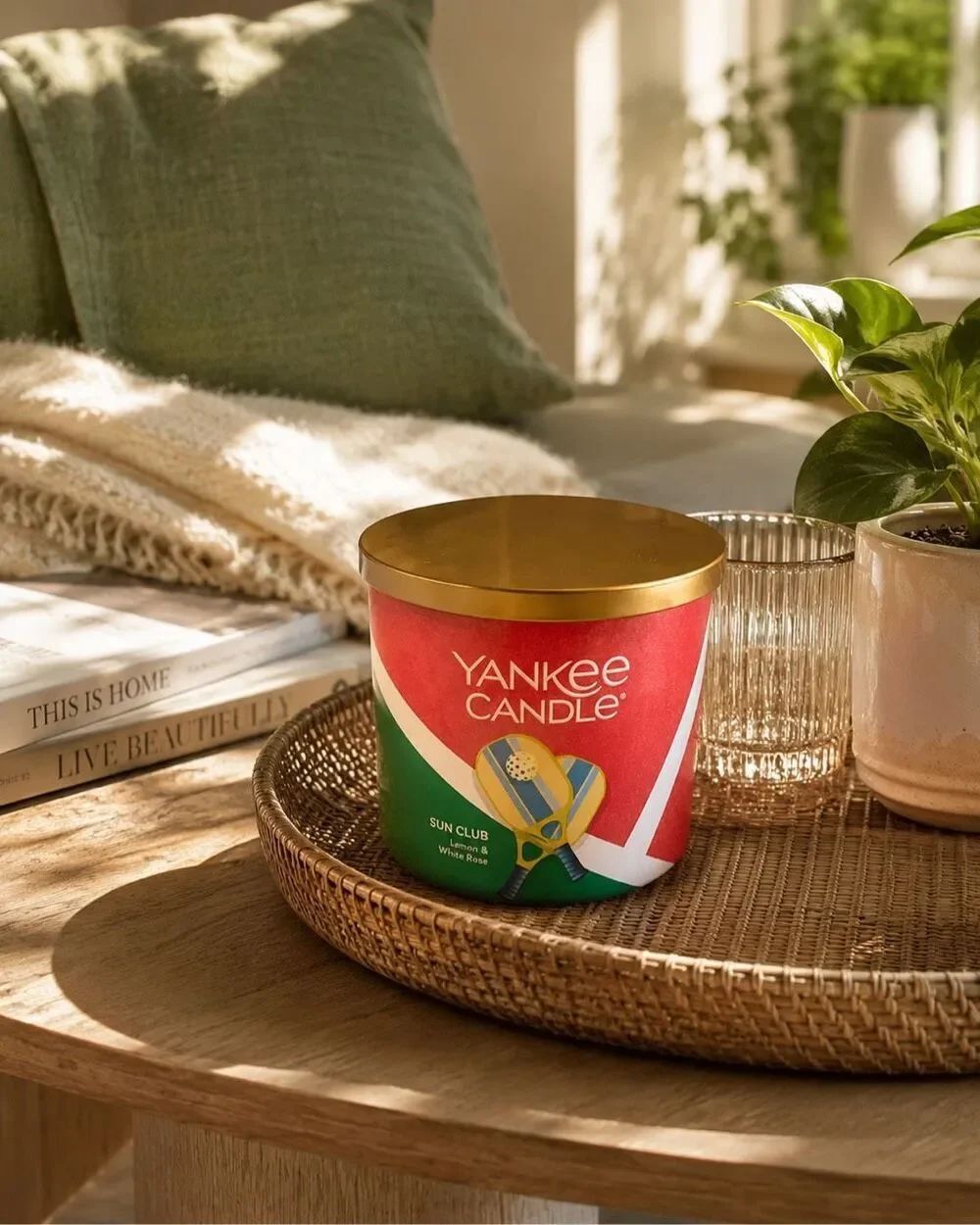 Yankee Candle Sun Club Lemon & White Rose 14.5oz Jar Candle Tropical Summer